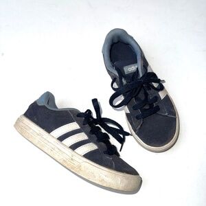 ADIDAS Youth Boys Size 12 Blue Suede Low Top Casual Lace Up Sneakers Bin4